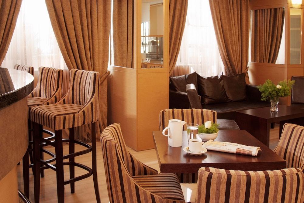 Poseidon Athens Hotel ภายนอก รูปภาพ